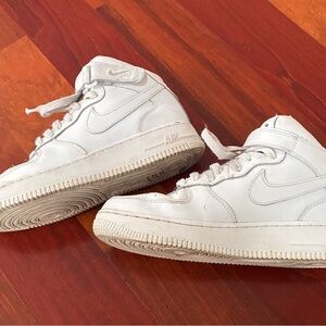 Nike White Mesh Sneakers